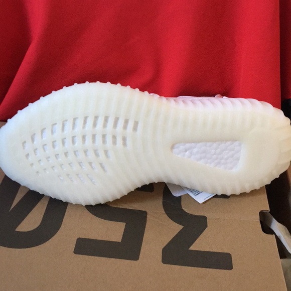 Dead stock Yeezy Boost 350 white on white - Picture 4 of 6